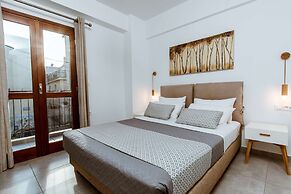 Deluxe Hotel