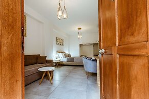 Deluxe Hotel