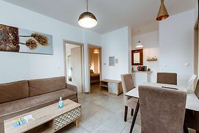 Deluxe Hotel