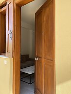Deluxe Hotel