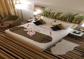 Royal View Hotel