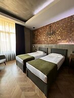 Bugu Hotel