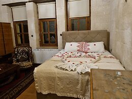Born Hotel