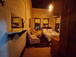 Born Hotel