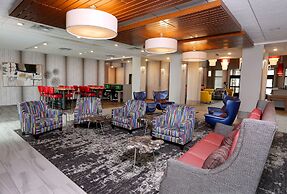 Holiday Inn & Suites Sioux Falls - Airport by IHG