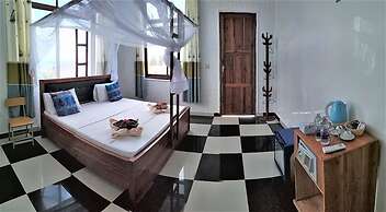 Mocco Beach Villa