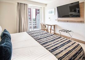 Hotel Velvet Plaza