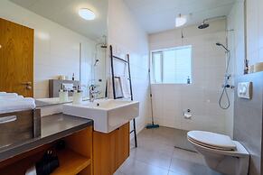 Farmhouse Lodge