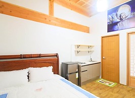 Suncheon Moonlight Love Hanok Pension