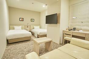 Quintessa Hotel Tokyo Haneda Comic & Books