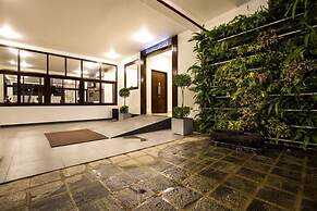 Grand 7 Hotel Kesbewa