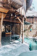 Gili Treehouses