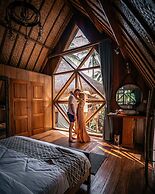 Gili Treehouses