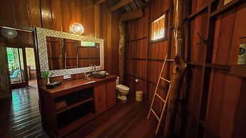 Gili Treehouses