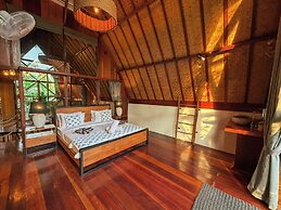 Gili Treehouses