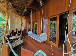 Gili Treehouses