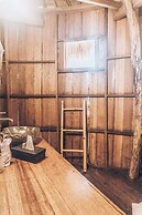 Gili Treehouses