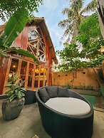 Gili Treehouses