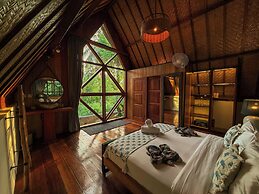 Gili Treehouses