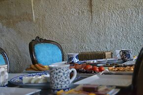 Canela Cave Hotel
