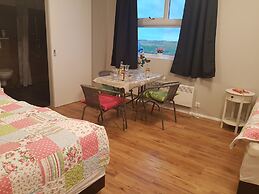 Skálatjörn Guesthouse