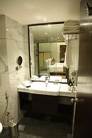 Radisson Lucknow City Center