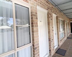 Crows Nest Motel