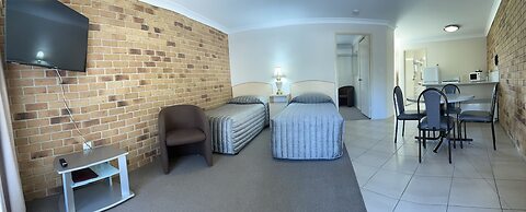 Crows Nest Motel