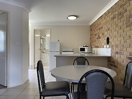 Crows Nest Motel