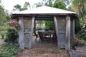 Crows Nest Motel