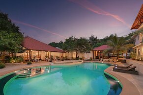 Aura Resort & Spa
