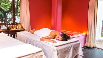 Aura Resort & Spa