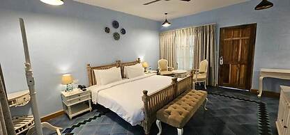 Aura Resort & Spa