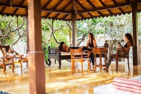 Aura Resort & Spa