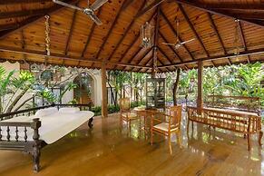 Aura Resort & Spa