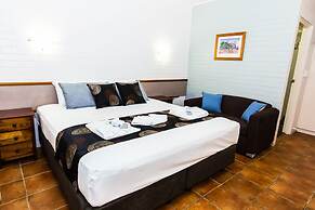 Gladstone Motel