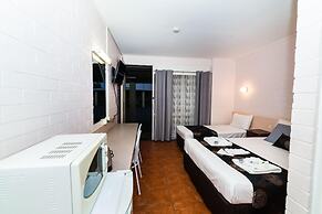 Gladstone Motel