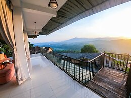 Romance Hills Hotel