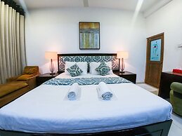 Romance Hills Hotel