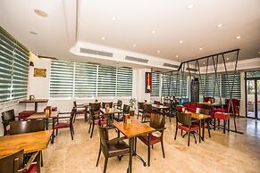 Mera Park Hotel