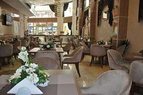 Perama Hotel