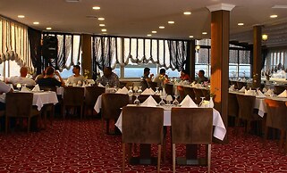 Perama Hotel