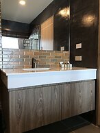 V20boutique Jacuzzi Hotel