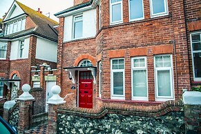 Flat 2, Falcondale House 5 South Cliff