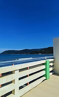 Pacific Waves Inn