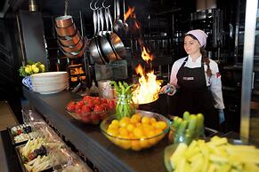 Momento Golden Horn Hotel