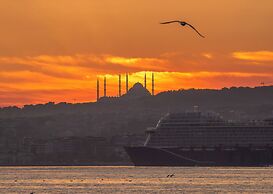 Momento Golden Horn Hotel