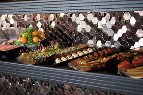 Momento Golden Horn Hotel
