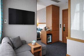 Momento Golden Horn Hotel