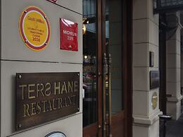 Momento Golden Horn Hotel